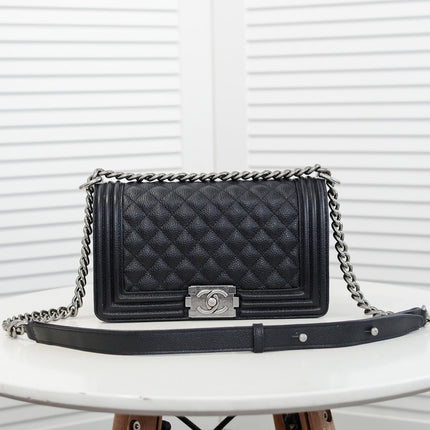 CAVIAR BOY BAG MEDIUM 67086 BLACK