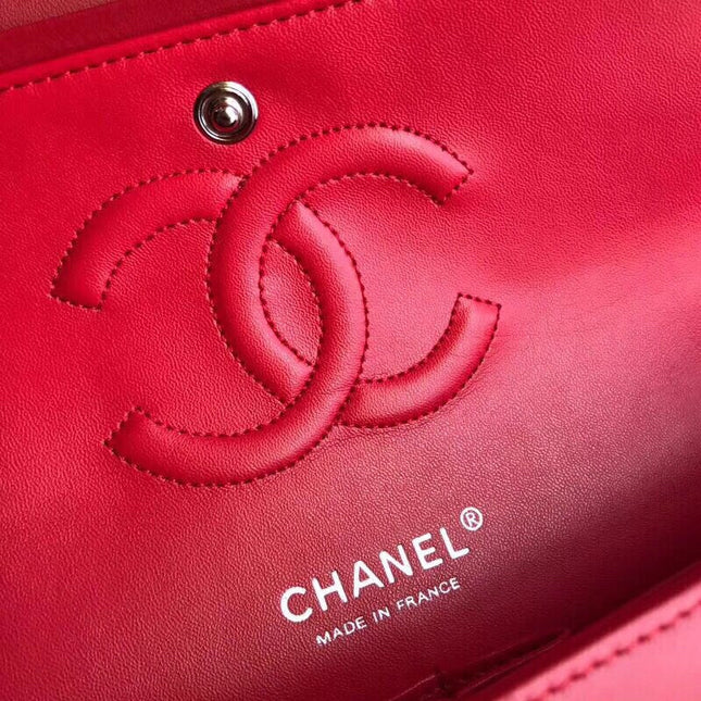 CHANEL 26S FLAP BAG MEDIUM 25 IN RED PATENT CALFSKIN GOLD HARDWARE