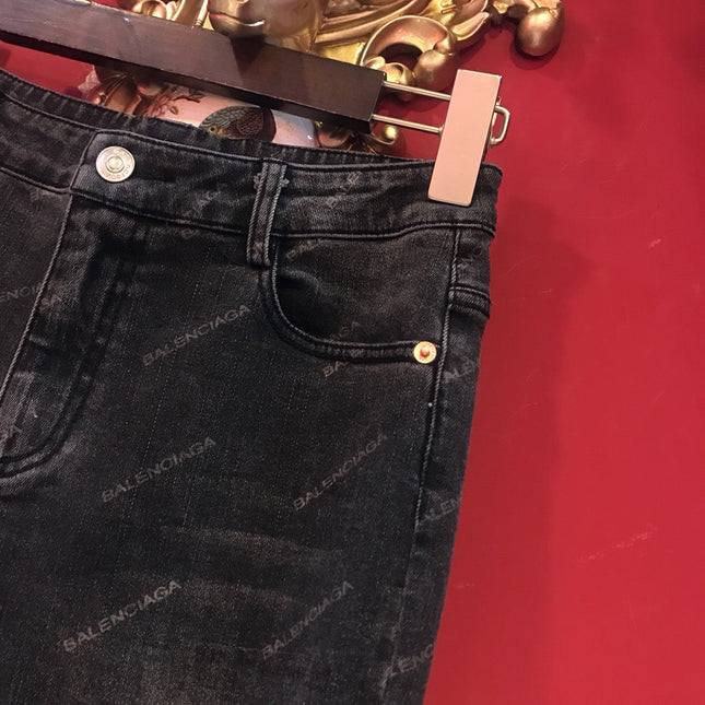 BALENCIAGA 26S STRAIGHT-LEG JEANS 250