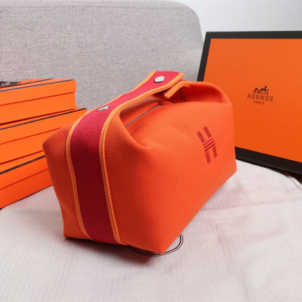 HM BRIDE-A-BRAC 21 ORANGE CANVAS