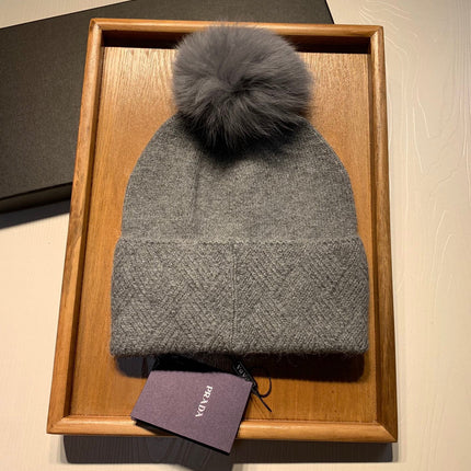 BEANIE HAT IN DOVE GRAY WOOL AND RABBIT FUR 361434