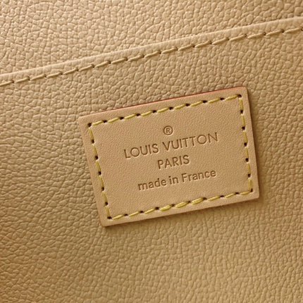 POCHETTE COSMÉTIQUE PM 19 IN BROWN MONOGRAM CANVAS