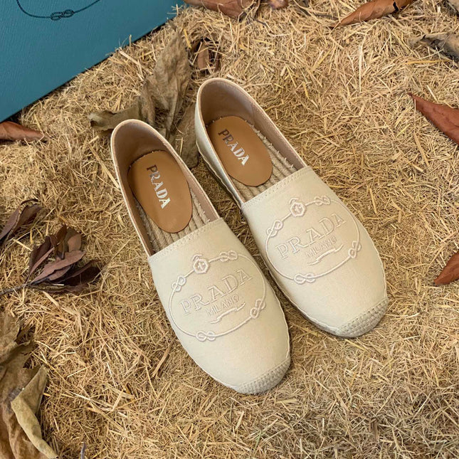PRADA 26S ESPADRILLE FLATS IN LIGHT BEIGE CANVAS EMBROIDERED LOGO