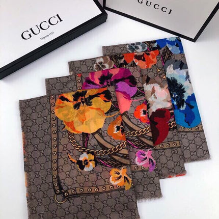GUCCI 25S SCARF 140 IN CASHMERE 740372