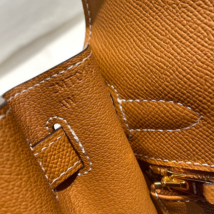 KELLY 28CM IN GOLD EPSOM CALFSKIN GOLD HARDWARE