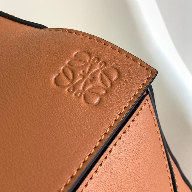 LOEWE 26S PUZZLE EDGE MEDIUM BAG 24 IN ORANGE CALFSKIN