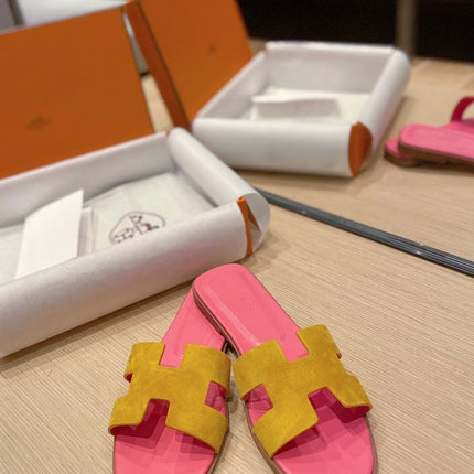 0RAN SANDALS IN DIJON YELLOW SUEDE AND DEEP PINK CALFSKIN