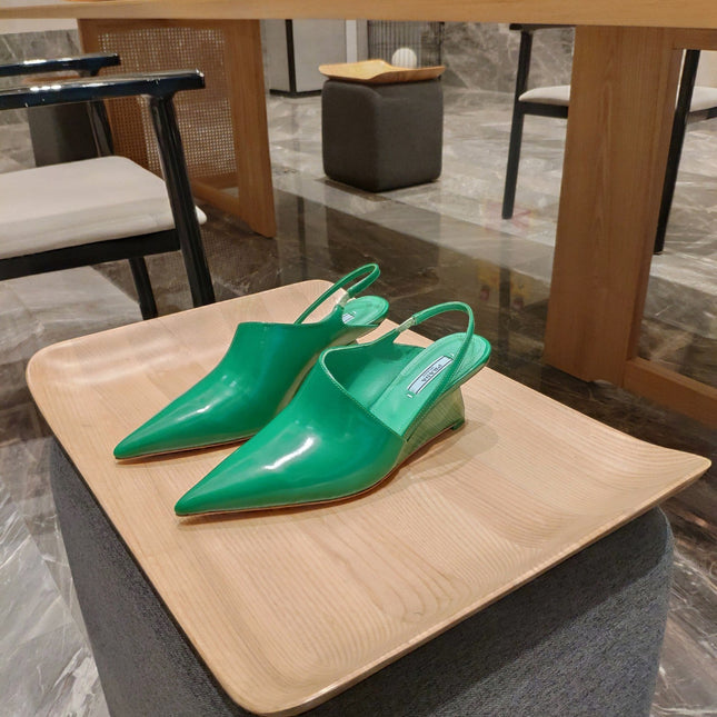 PRADA 26S SLINGBACK KITTEN HEELS IN EMERALD GREEN PATENT CALFSKIN