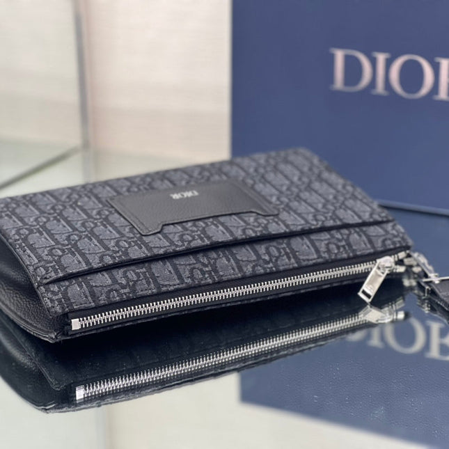 SADDLE 28 BAG IN BLACK OBLIQUE JACQUARD