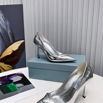 PRADA 26S POINTED TOE PUMPS STILETTO HEEL 95MM IN SILVER PATENT CALFSKIN LOGO