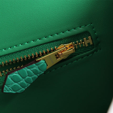 HM CONSTANCE 23 MALACHITE GREEN ALLIGATOR GOLD HARDWARE