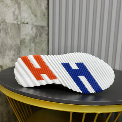 HM BOUNCING SNEAKER CLOUD AND ORANGE BREATHABLE FABRIC