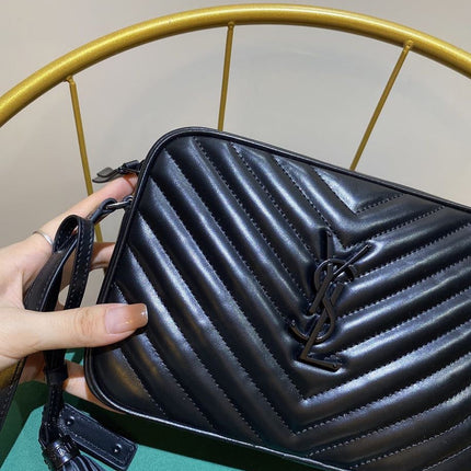 LOU 23 CAMERA BAG IN BLACK QUILTED LEATHER
