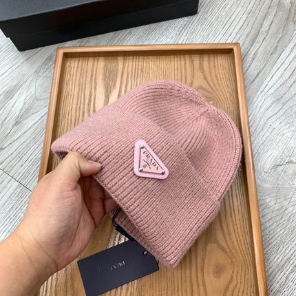 BEANIIE HAT IN CREPE PINK WOOL 335034