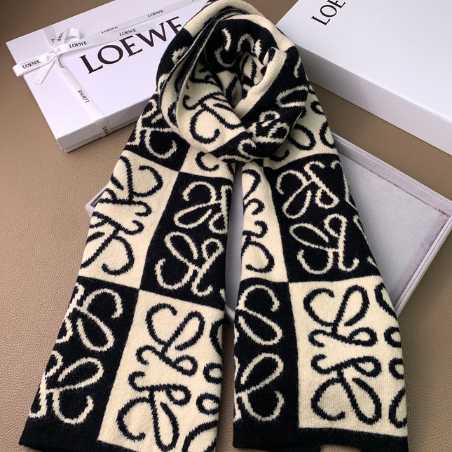 LOEWE 26S SCARF 190 IN CASHMERE 130196