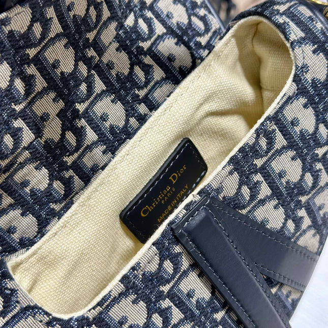 DIOR 26S SADDLE BAG 19 IN BLUE OBLIQUE JACQUARD