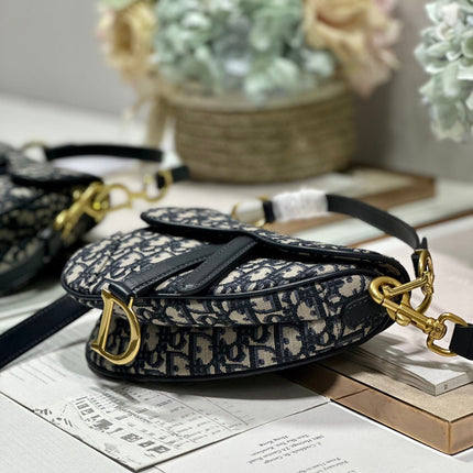 DIOR 26S SADDLE BAG 19 IN BLUE OBLIQUE JACQUARD