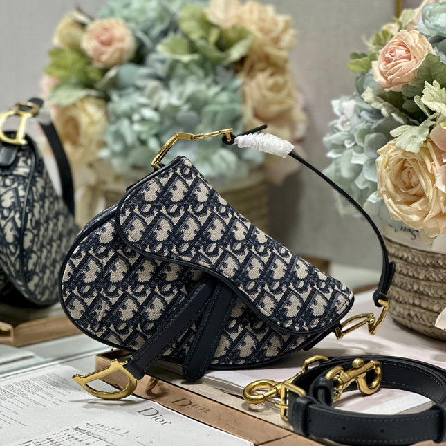 DIOR 26S SADDLE BAG 19 IN BLUE OBLIQUE JACQUARD