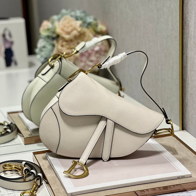 DIOR 26S SADDLE BAG 19 IN WHITE CALFSKIN