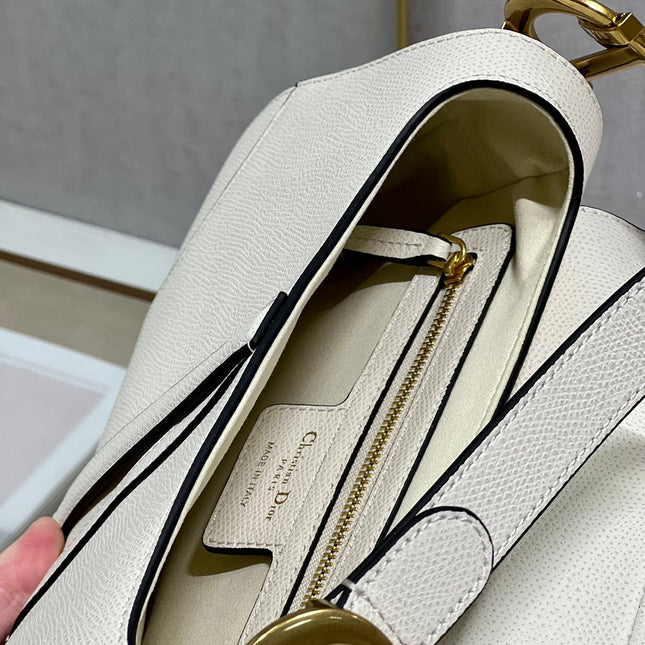 DIOR 26S SADDLE BAG 19 IN WHITE CALFSKIN