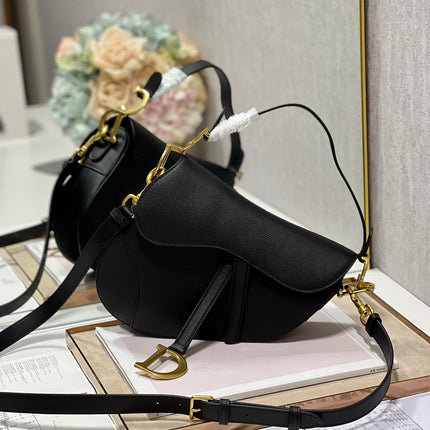 DIOR 26S SADDLE BAG 25 IN BLACK CALFSKIN GOLD-TONE HARDWARE