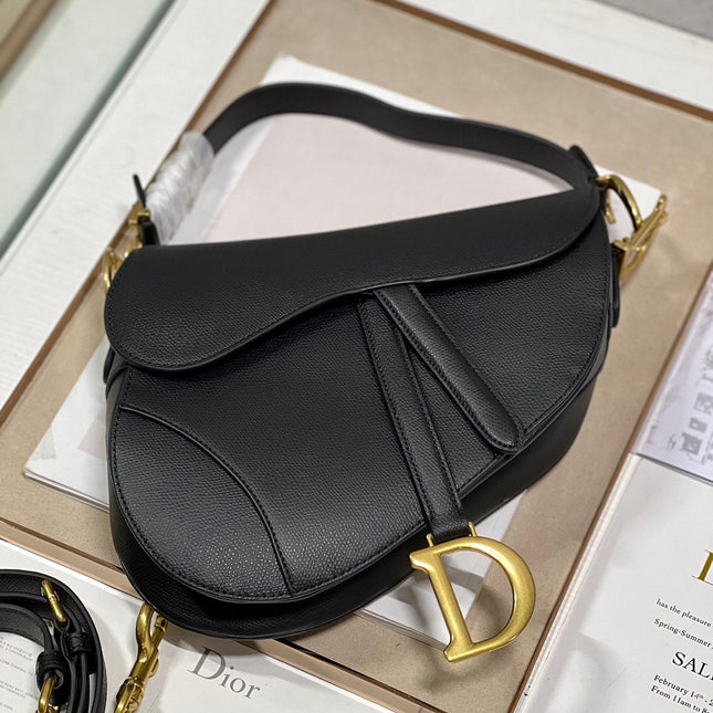 DIOR 26S SADDLE BAG 25 IN BLACK CALFSKIN GOLD-TONE HARDWARE
