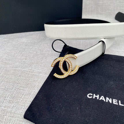 CC 26S BELT 30 MM IN WHITE CALFSKIN GOLD HARDWARE 661509