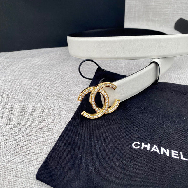 CC 26S BELT 30 MM IN WHITE CALFSKIN GOLD HARDWARE 661509