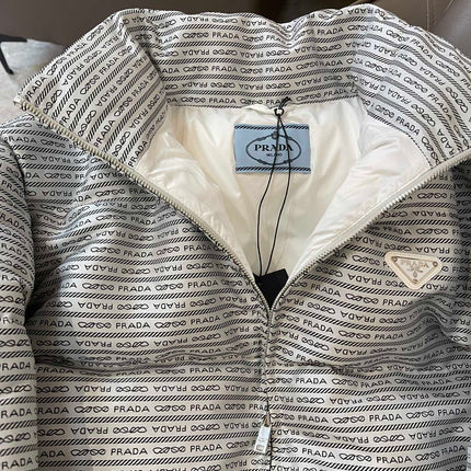 PRADA 25S DOWN JACKET 558