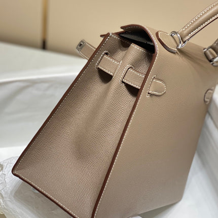 KELLY 28CM IN ETOUPE EPSOM CALFSKIN SILVER HARDWARE