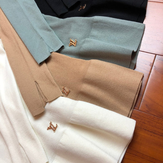 LV 25S CREW NECK RUFFLE PULLOVER 0083