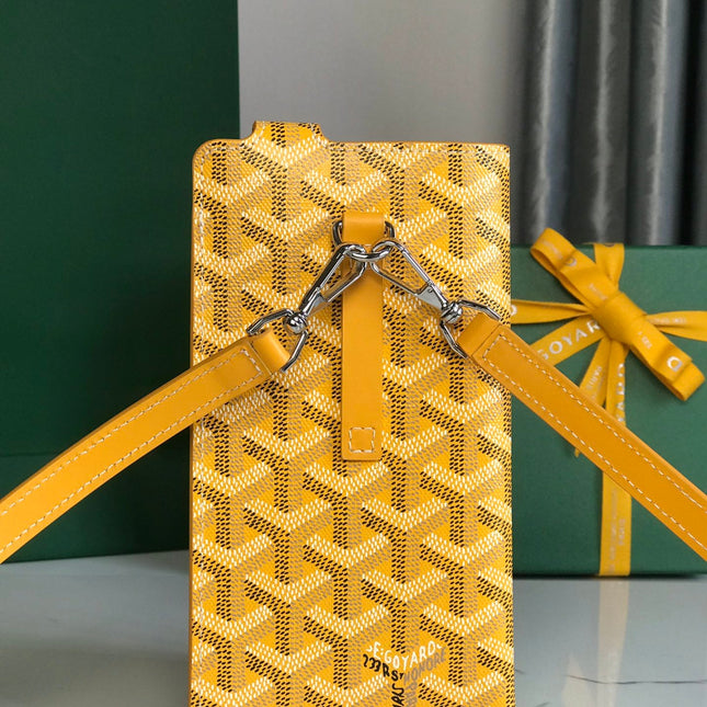 MONTMARTRE GM CASE 18 IN YELLOW GOYARDINE CANVAS