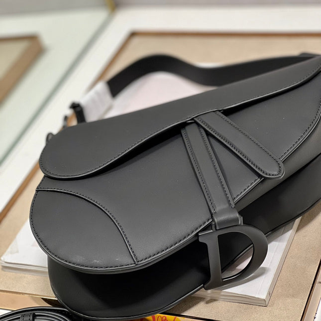 DIOR 26S SADDLE BAG 19 IN BLACK CALFSKIN