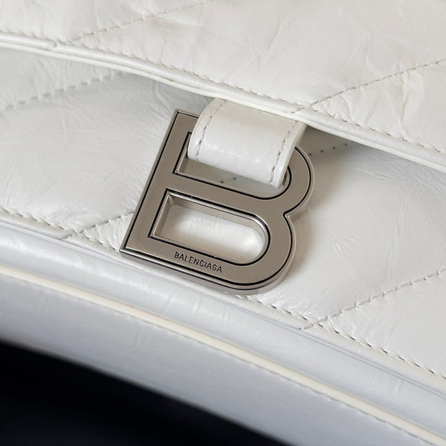 CRUSH CHAINED BAG 32 IN WHITE QUILTED CRUSHED CALFSKIN SILVER HARDWARE