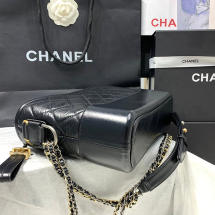 HOBO BAG 25 WITH STRAP IN BLACK CALFSKIN GOLD AND SILVER HARDWARE