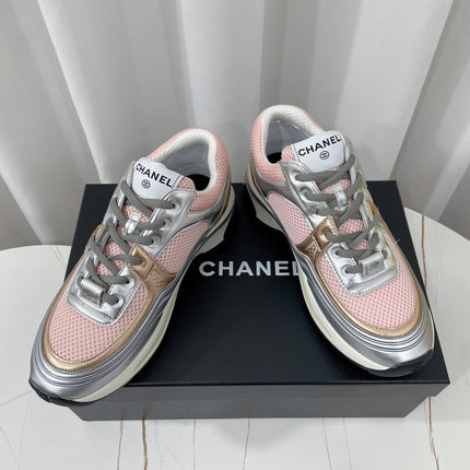 CHANEL 26S SNEAKER 35 MM IN LIGHT PINK FABRIC AND GOLD CALFSKIN LOW TOP