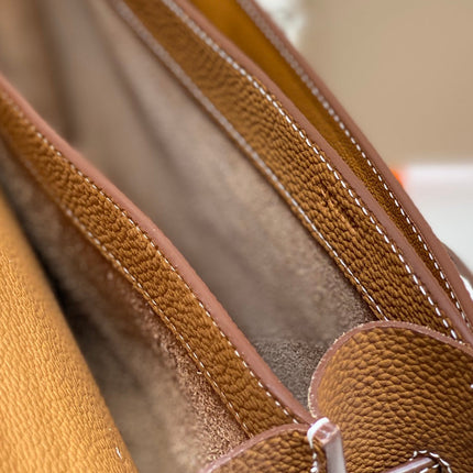 KELLY DEPECHES 38 BRIEFCASE IN GOLD TOGO CALFSKIN SILVER HARDWARE