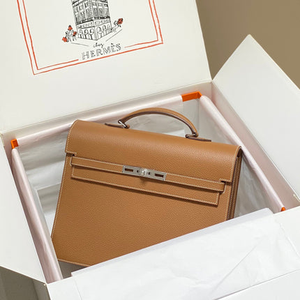 KELLY DEPECHES 34 BRIEFCASE IN GOLD TOGO CALFSKIN SILVER HARDWARE