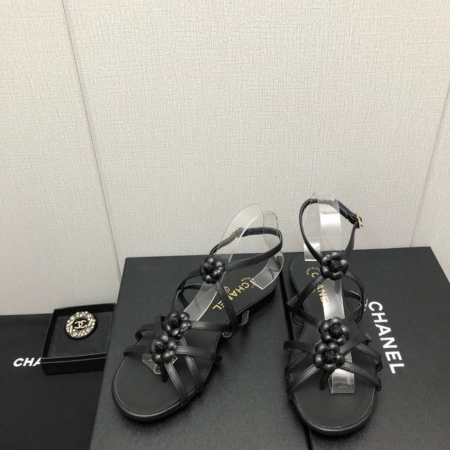 FLORAL FLAT SANDAL IN BLACK LAMBSKIN