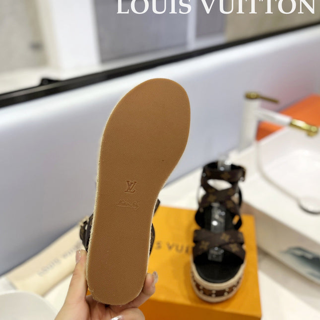 LV 26S STUDDED WEDGE SANDALS 70 MM IN DARK BROWN COATED CANVAS