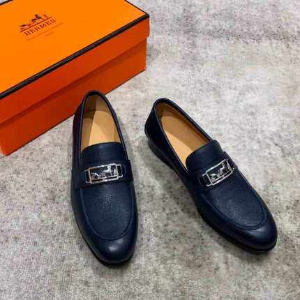 HM SILVER BUCKLE LOAFER NAVY CALFSKIN