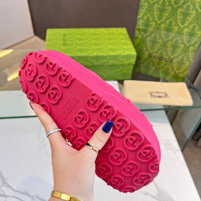 PLATFORM SANDALS IN BRIGHT PINK MONOGRAM IMPORTED TPU