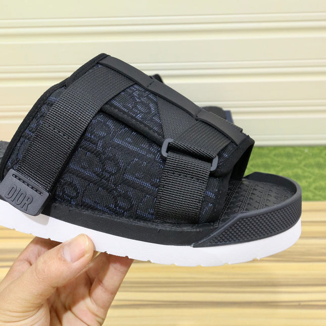 CD ALPHA SANDAL BLACK JACQUARD