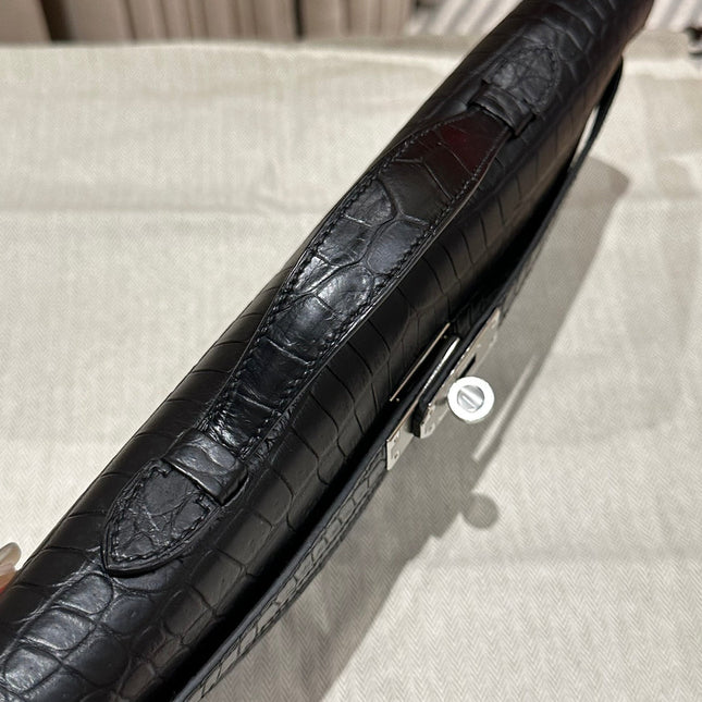 KELLY CUT 31 IN BLACK SHINY ALLIGATOR LEATHER WITH SILVER HARDWARE