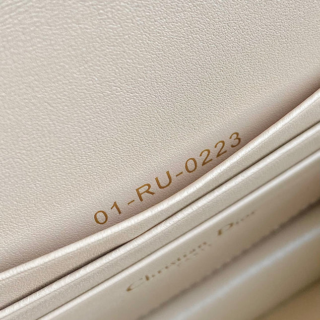 MINI CHAIN BAG 17 IN BEIGE CALFSKIN