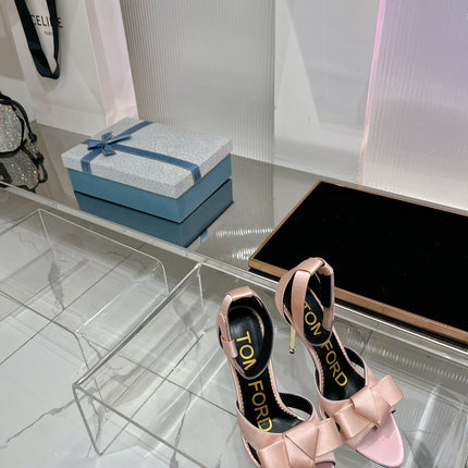HIGH HEELS 11 CM IN PEACH PINK PURE SILK AND LAMBSKIN