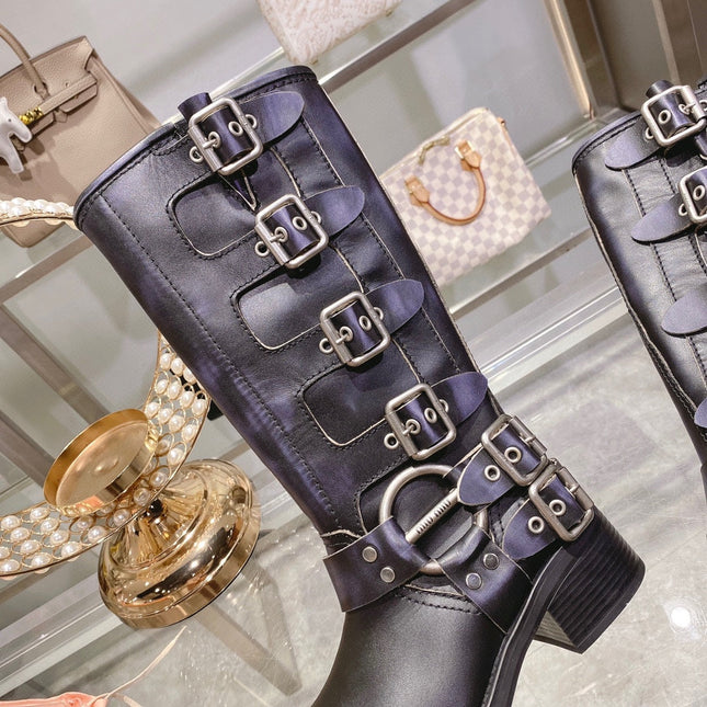 THICK-SOLED BUCKLE BOOTS IN BLACK CALFSKIN