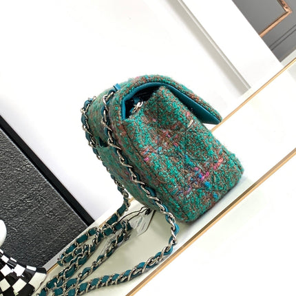 CC MEDIUM 20 CLASSIC BAG IN GREEN FOREST WOOL TWEED