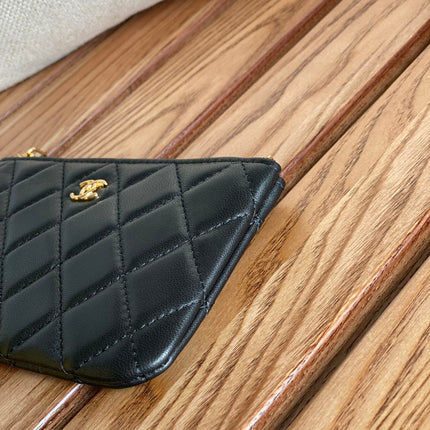 CC CLASSIC SMALL 15 ZIPPED POUCH IN BLACK CALFSKIN