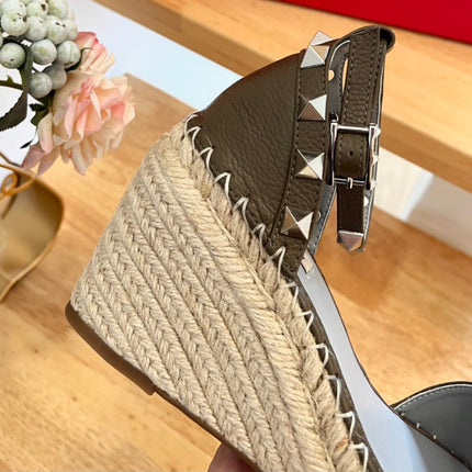 VALENTINO 26S WEDGE SANDALS IN OLIVE GREEN CALFSKIN
